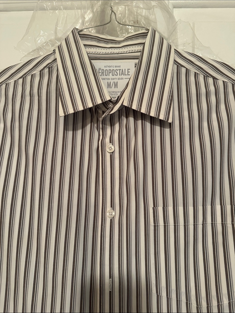 Medium Aeropostale Men’s White Shirt with brown blue Stripe Pattern long sleeve